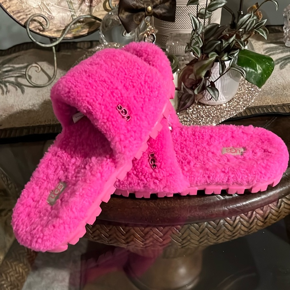 UGG Sherpa Cozette Slippers